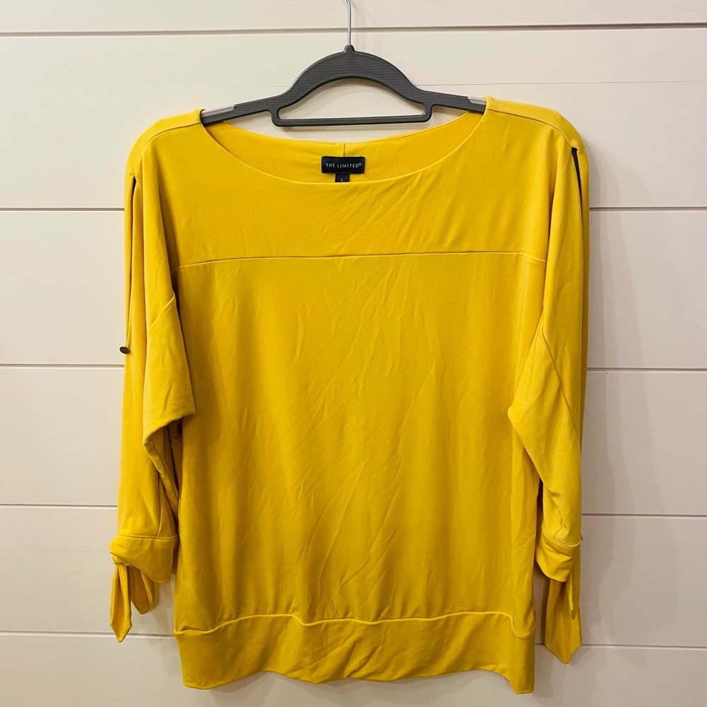 Women’s Limited Blouse. Size Large. Yellow.